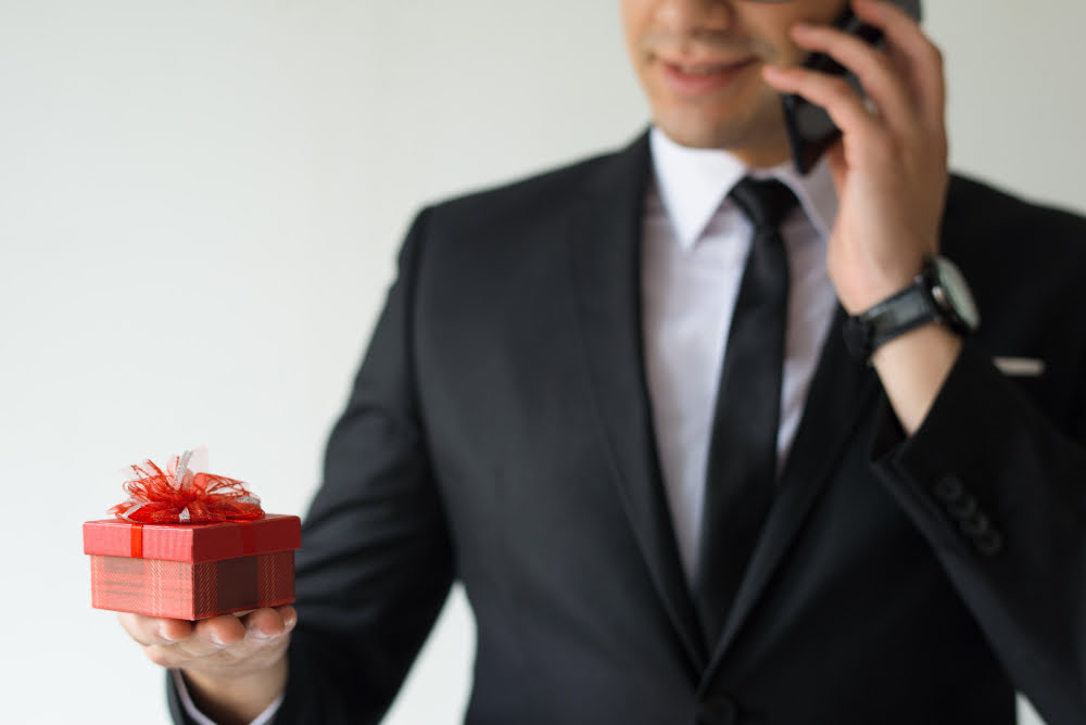 Driving Employee Engagement With Thoughtful Corporate Gifts